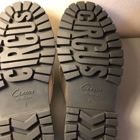 Sam Edelman Circus cream loafer slides. Size 6. Never worn. - Picture 4 of 4